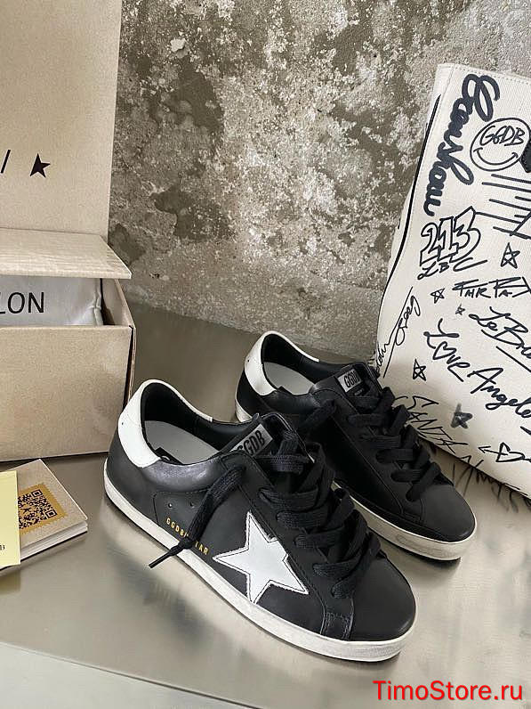 Golden Goose black and white - 1