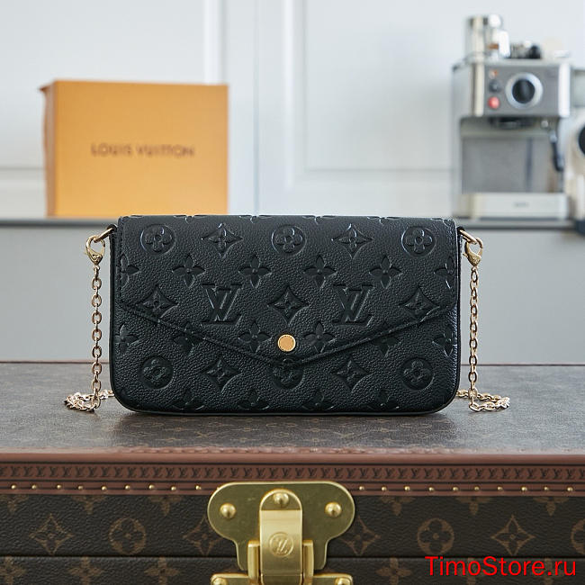 lv chette felicie monogram emeinte m64064 black 21cm (special price) - 1