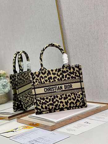 dior book tote mini 26cm 02