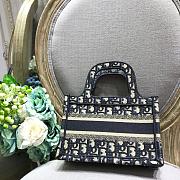 dior book tote mini 22.5cm 01 - 2