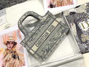 dior book tote mini 22.5cm 02