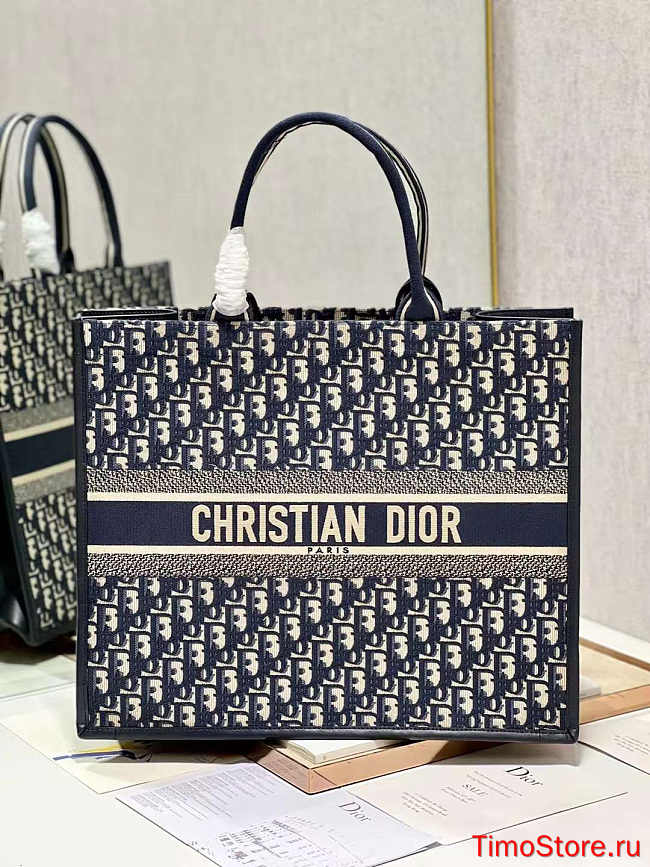 dior book tote L 41cm 02 - 1