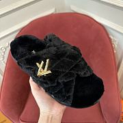 LV 2024 winter fur slippers 01 - 1