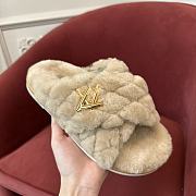 LV 2024 winter fur slippers 02 - 1
