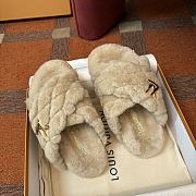 LV 2024 winter fur slippers 02 - 4