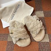 LV 2024 winter fur slippers 02 - 3