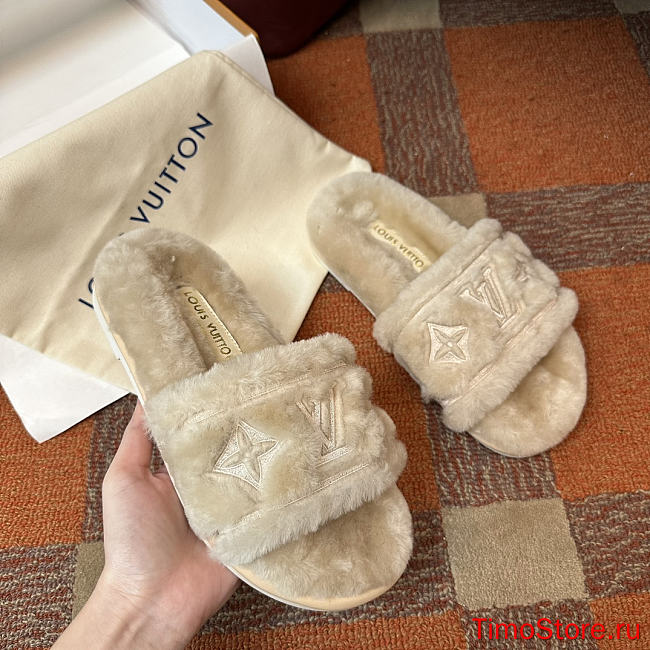 LV 2024 winter fur slippers 04 - 1