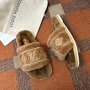 LV 2024 winter fur slippers 06 - 4