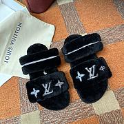LV 2024 winter fur slippers 07 - 4