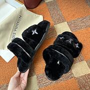 LV 2024 winter fur slippers 07 - 2