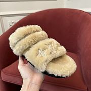 LV 2024 winter fur slippers 08 - 1