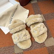 LV 2024 winter fur slippers 08 - 3
