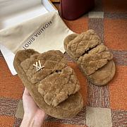 LV 2024 winter fur slippers 11 - 3