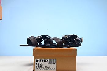lv sandal 41