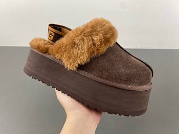 ugg boots slider