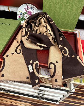 Gucci double color scarf 90% cashmere 10% silk
