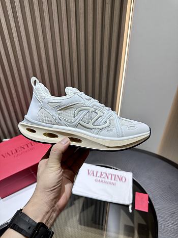 valentino sneaker off-white