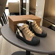 Burberry kid boots  - 4