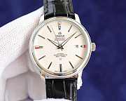 The highest version of the Omega Butterfly series 40mm - 3