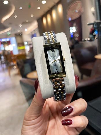 Gucci Women's Watch 35*17mm