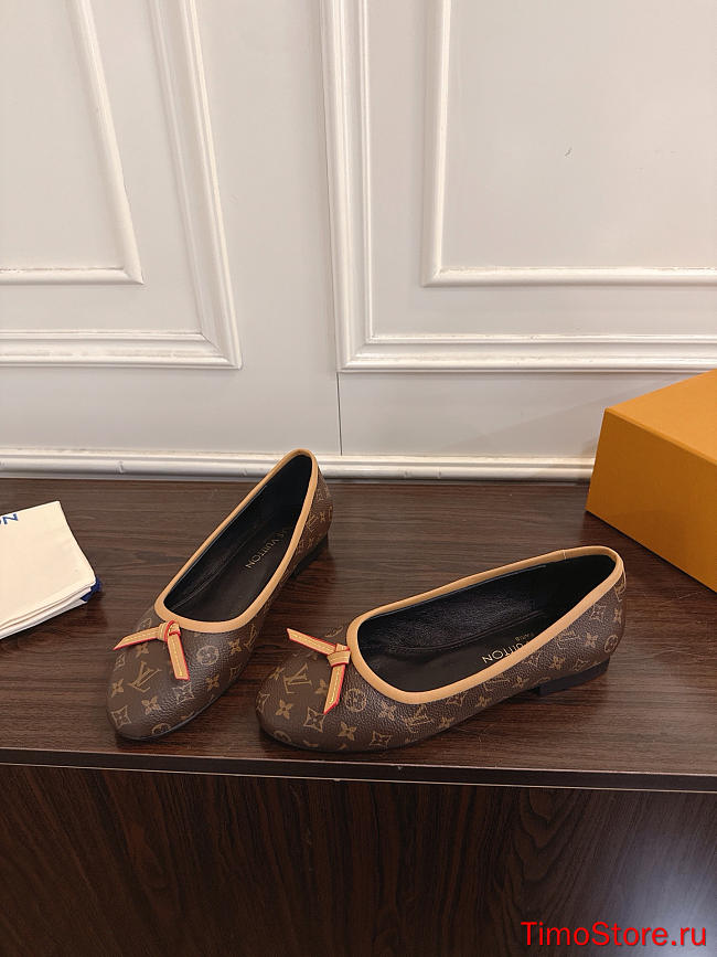 lv sandal  - 1