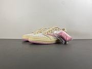Air Jordan 1 Low OG x Travis Scott  Shy Pink IQ7604-100 - 1